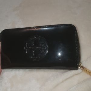Tory Burch Black Patent leather Wallet